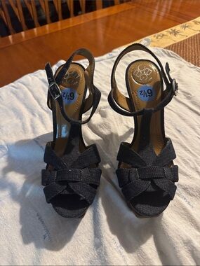 BcBG demin platform heels